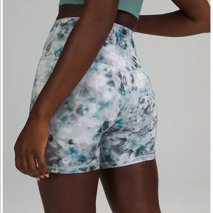 Lululemon Align Size 6 Shorts